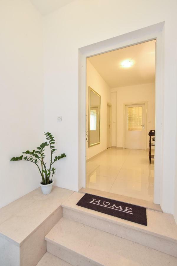 Apartment Bezic Kaštela Esterno foto