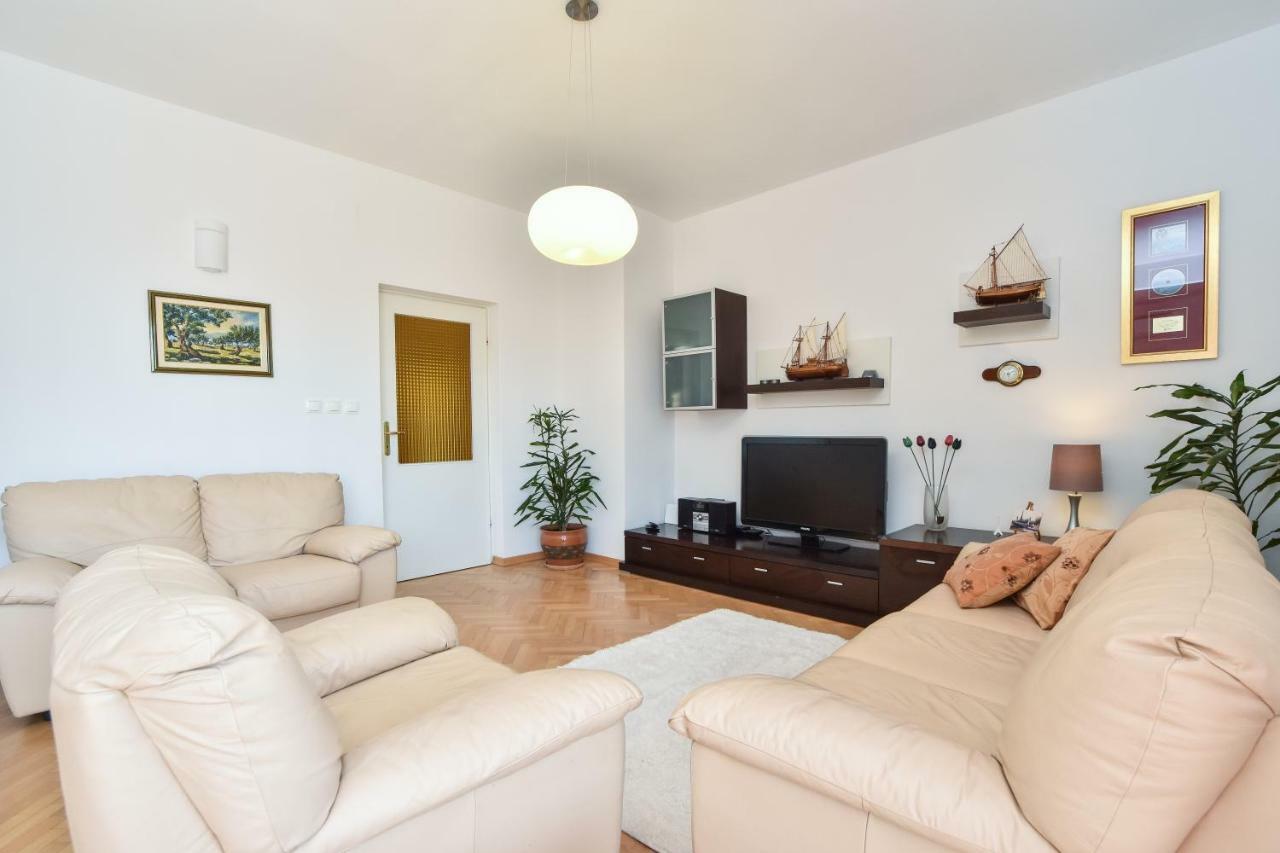 Apartment Bezic Kaštela Esterno foto