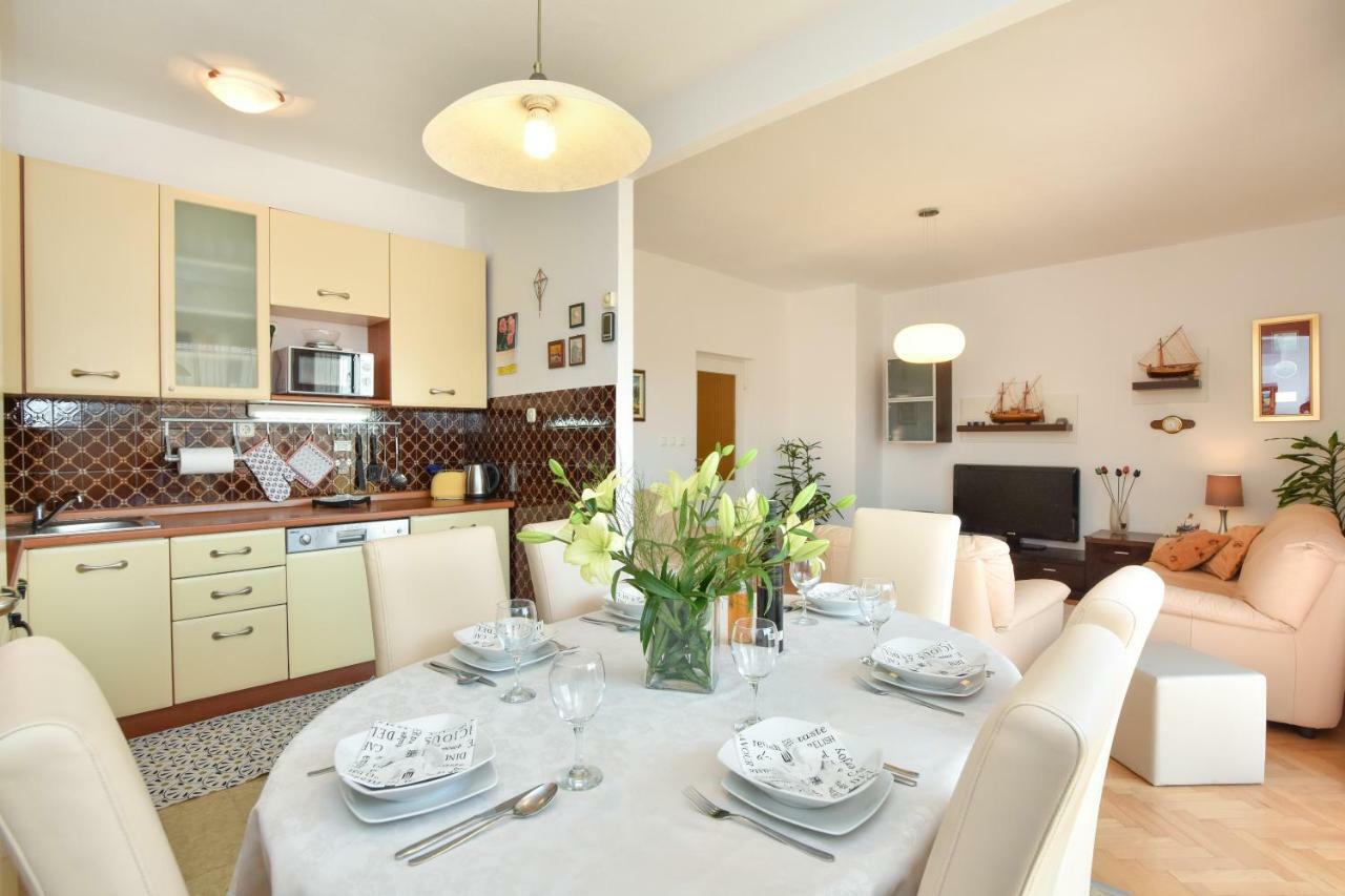 Apartment Bezic Kaštela Esterno foto